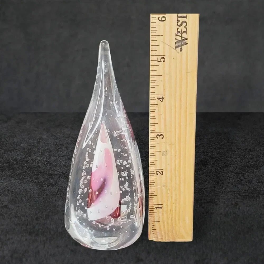 Poland 24% Lead‎ Crystal Hersey's Kiss Shaped Paperweight Red Design